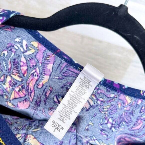 LULAROE Lynnae Floral Long Sleeve Tee Purple Womens Small - Picture 4 of 4